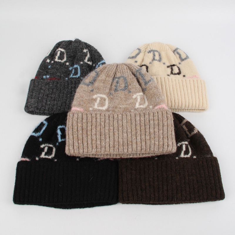 Jacquard Knit Beanie Hat Color - огляд і ціна Beanie Cuffed Knit